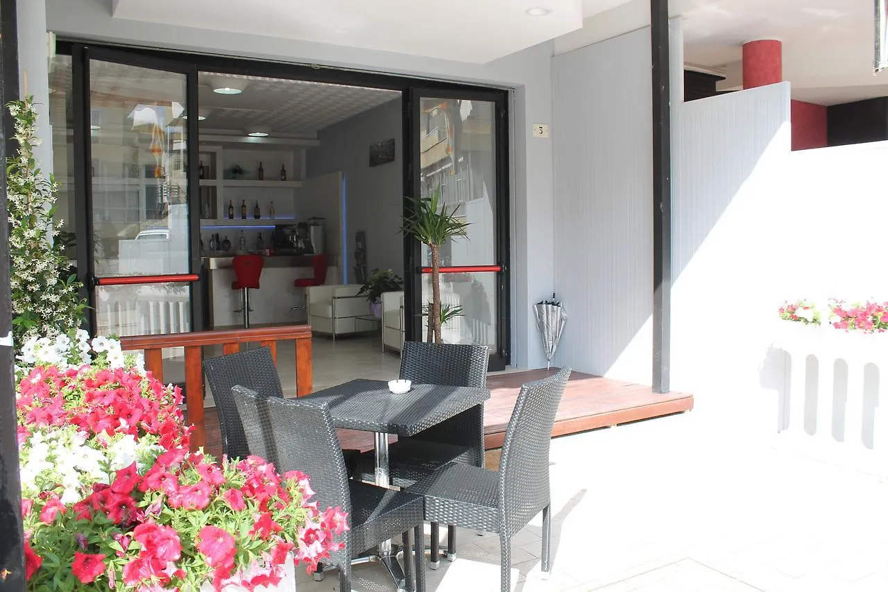 Hotel Gin Rimini 3*,